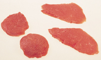 kalfsoester (l) en kalfsschnitzel (r)